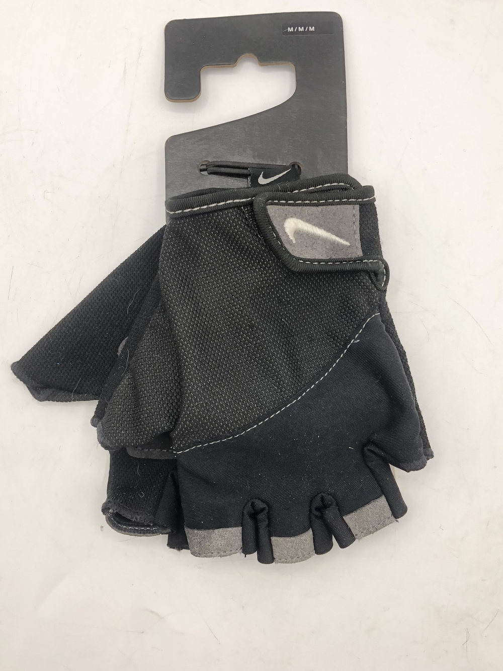 Nike Women's Black and Gray Fingerless Workout Gloves